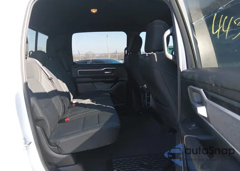 2021 Ram 1500 Big Horn 4X4 5'7 Box z USA, uszkodzony, nr VIN 1C6SRFFT7MN620864